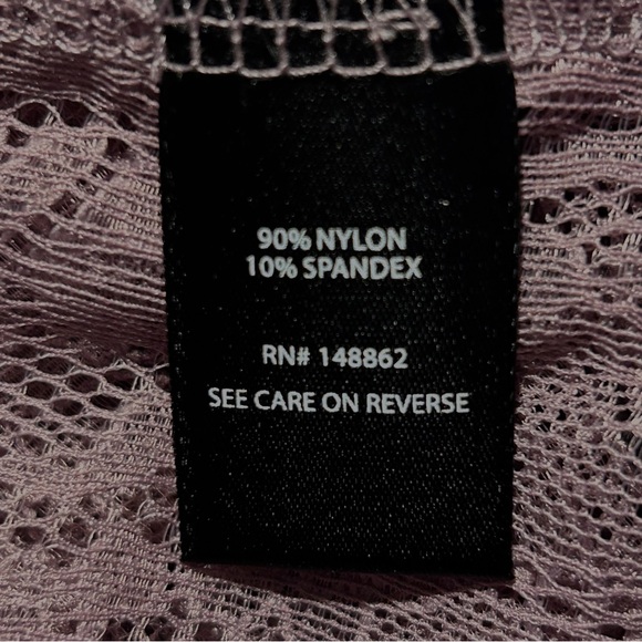 Torrid Lavender Sheer Lace Button-Front V-Neck Fairy Core Hi-Low Tunic - Size 2X - Picture 8 of 9